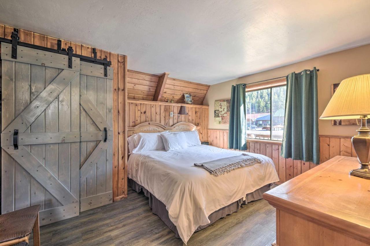 Ski-Inandski-Out Red River Cabin With Mtn Views! Екстериор снимка