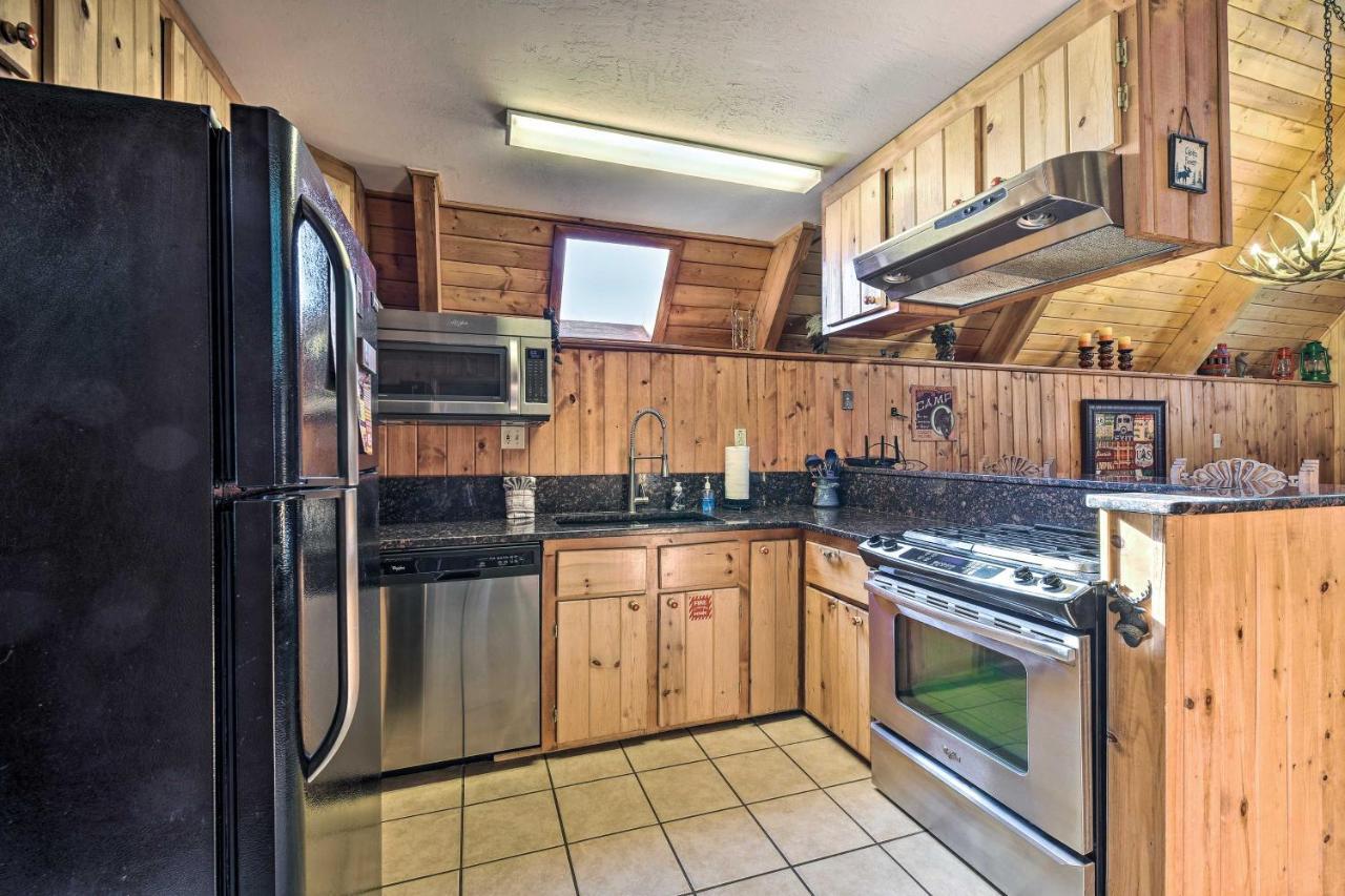 Ski-Inandski-Out Red River Cabin With Mtn Views! Екстериор снимка